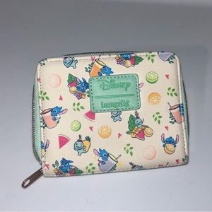 EUC Loungefly Stitch Vacation Vibes Wallet